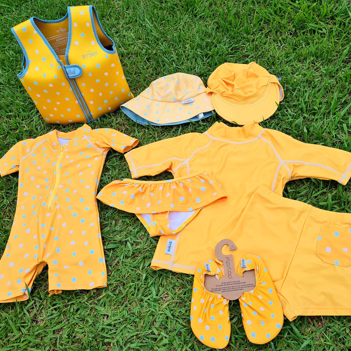 BRAGA BIKINI BTBOX UPF 50+ LUNARES MOSTAZA 4-5 AÑOS