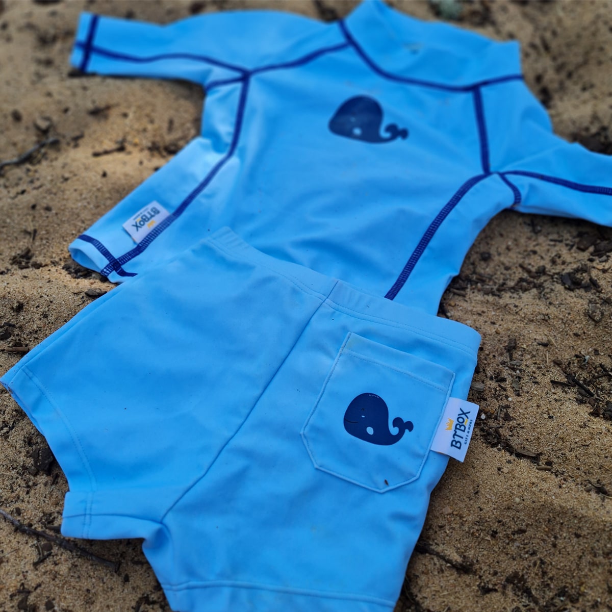 CAMISETA BTBOX UPF 50+ M/C BALLENAS 4-5 AÑOS