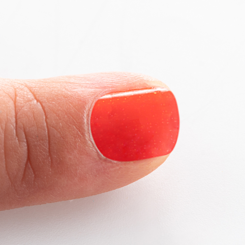 ESMALTE DE UÑAS AL AGUA NAMAKI CEREZA