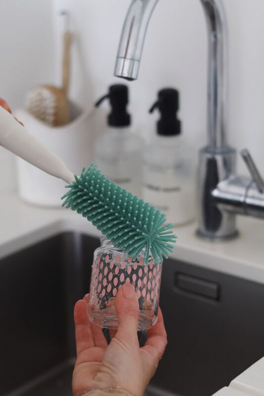 ESCOBILLA CEPILLO PARA BIBERONES VERDE SALVIA