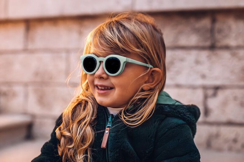 GAFAS DE SOL 2-4 AÑOS RETRO VERDE SALVIA