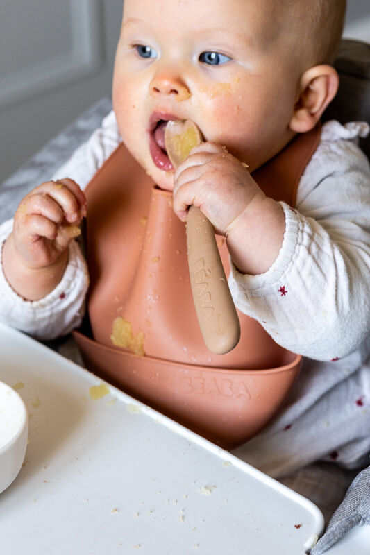 SET DE 2 CUCHARAS+ESTUCHE SEGUNDA EDAD SILICONA  BEIG
