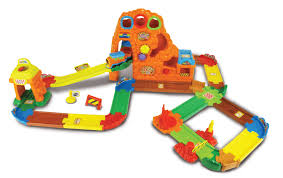 TUT TUT BOLIDOS CIRCUITO DE TREN MONTAÑA